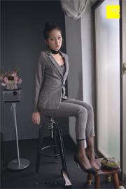 Xiaoxiao "Meias de rede curtas, calças compridas e local de trabalho" [Edição para IESS] Silky Foot Bento 241