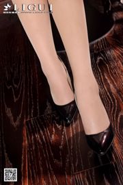 Người mẫu Amily "Chân dài bít tất thịt cao gót OL Beauty" [丽 柜 LiGui] Chân dài ngọc nữ