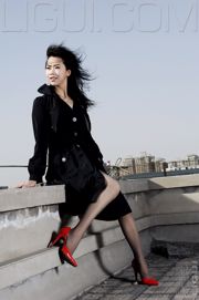 [丽 柜 LiGui] Người mẫu Cheng Hailun "Red and Black" Silk Foot Photo Ảnh