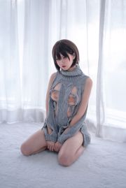 Cô gái COS A Kaori kaOri "áo len hở lưng"